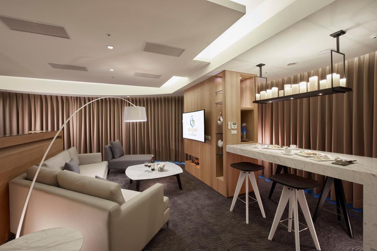 แกรนด์ เบย์ รีสอร์ต Hotel ย่านเมืองเก่าเฮ้งชุน ภายนอก รูปภาพ The interior of the lounge
