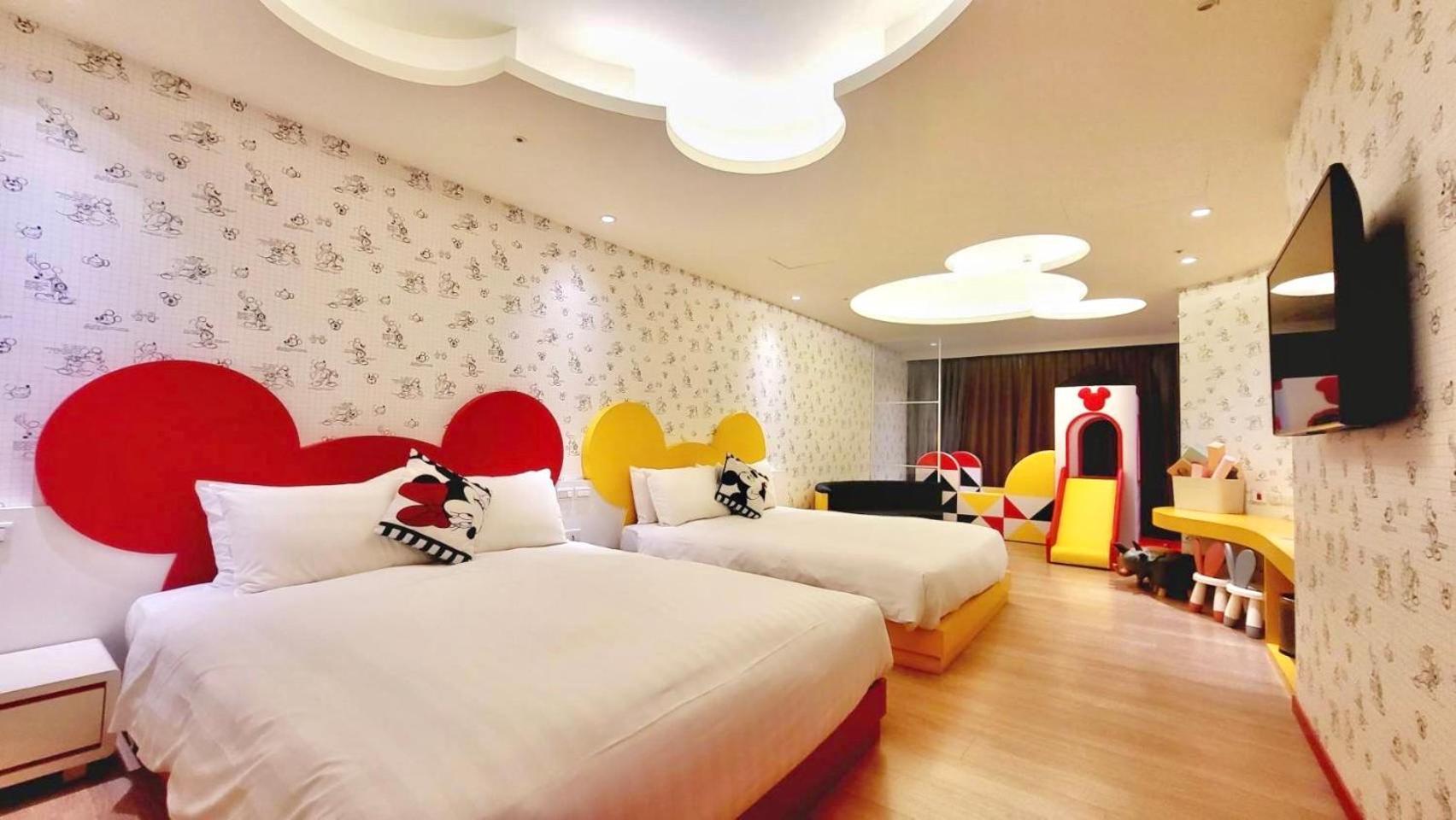 แกรนด์ เบย์ รีสอร์ต Hotel ย่านเมืองเก่าเฮ้งชุน ภายนอก รูปภาพ Hello Kitty themed hotel room